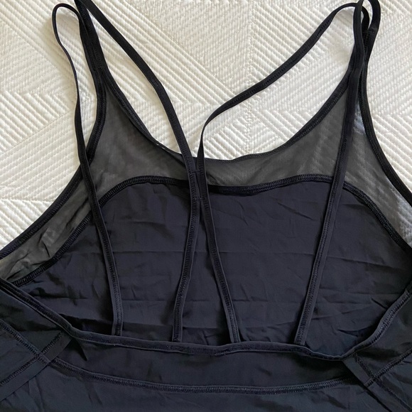 Lululemon flowy tank - Picture 3 of 6